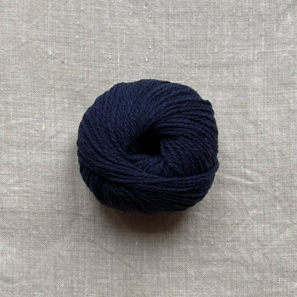 pelote de laine française locale à tricoter de la marque fonty, de couleur bleu marine