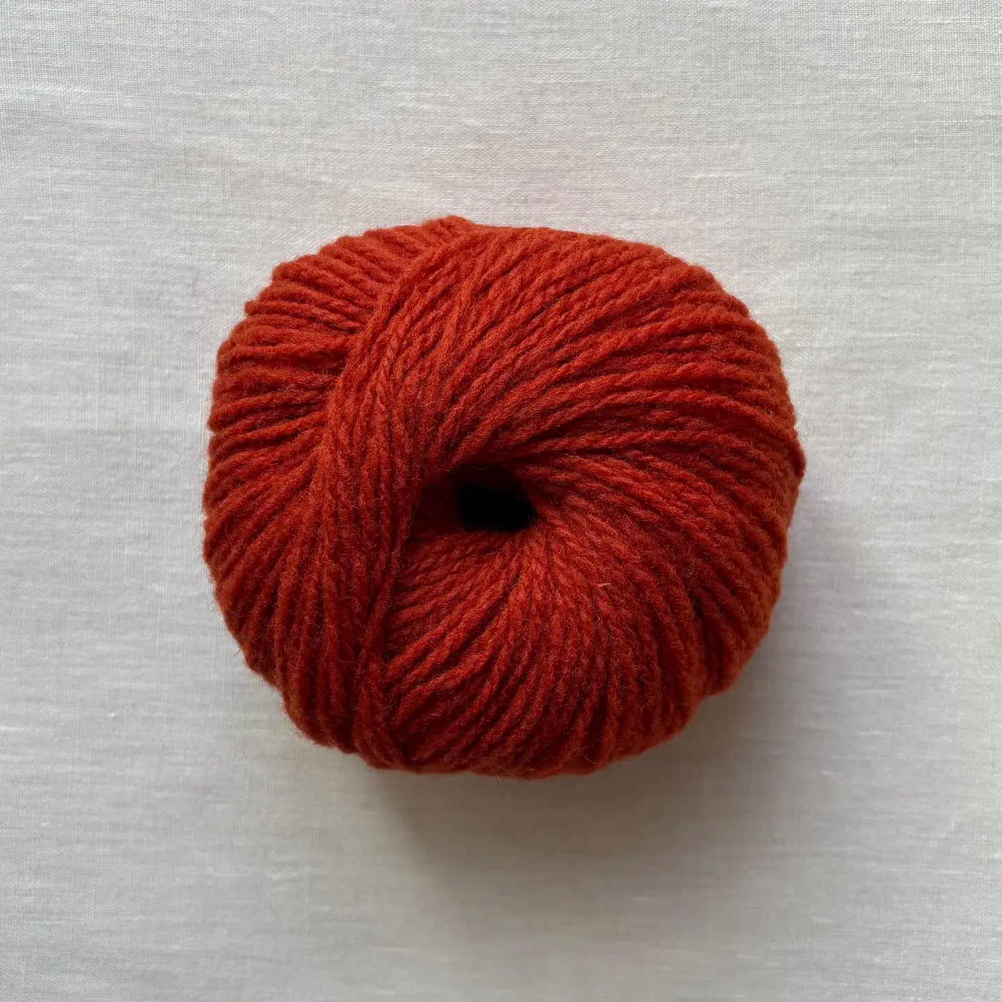 pelote de laine française locale à tricoter de la marque fonty, de couleur rouille