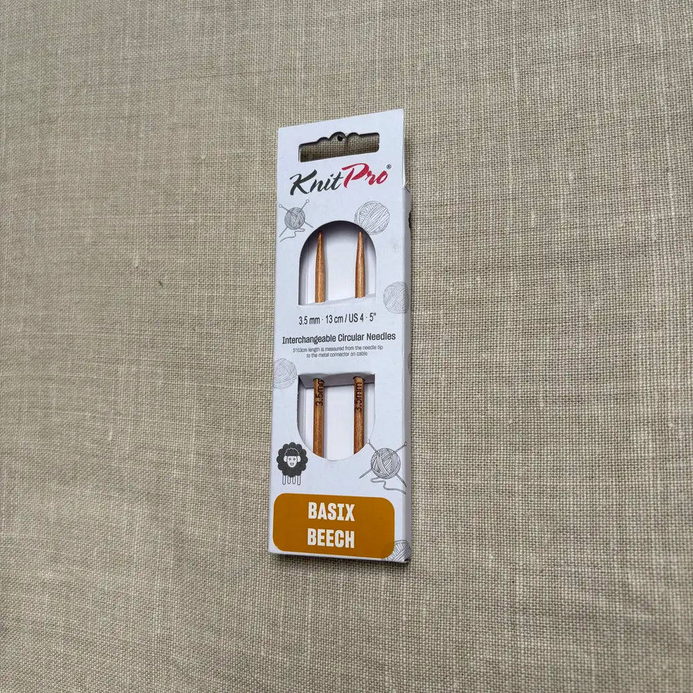 emballage d'aiguilles circulaires interchangeables taille 3,5 mm basix knit pro sur fond lin beige par tricotant
