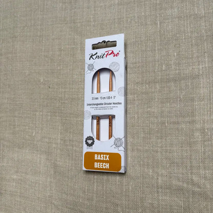 emballage d'aiguilles circulaires interchangeables taille 3,5 mm basix knit pro sur fond lin beige par tricotant