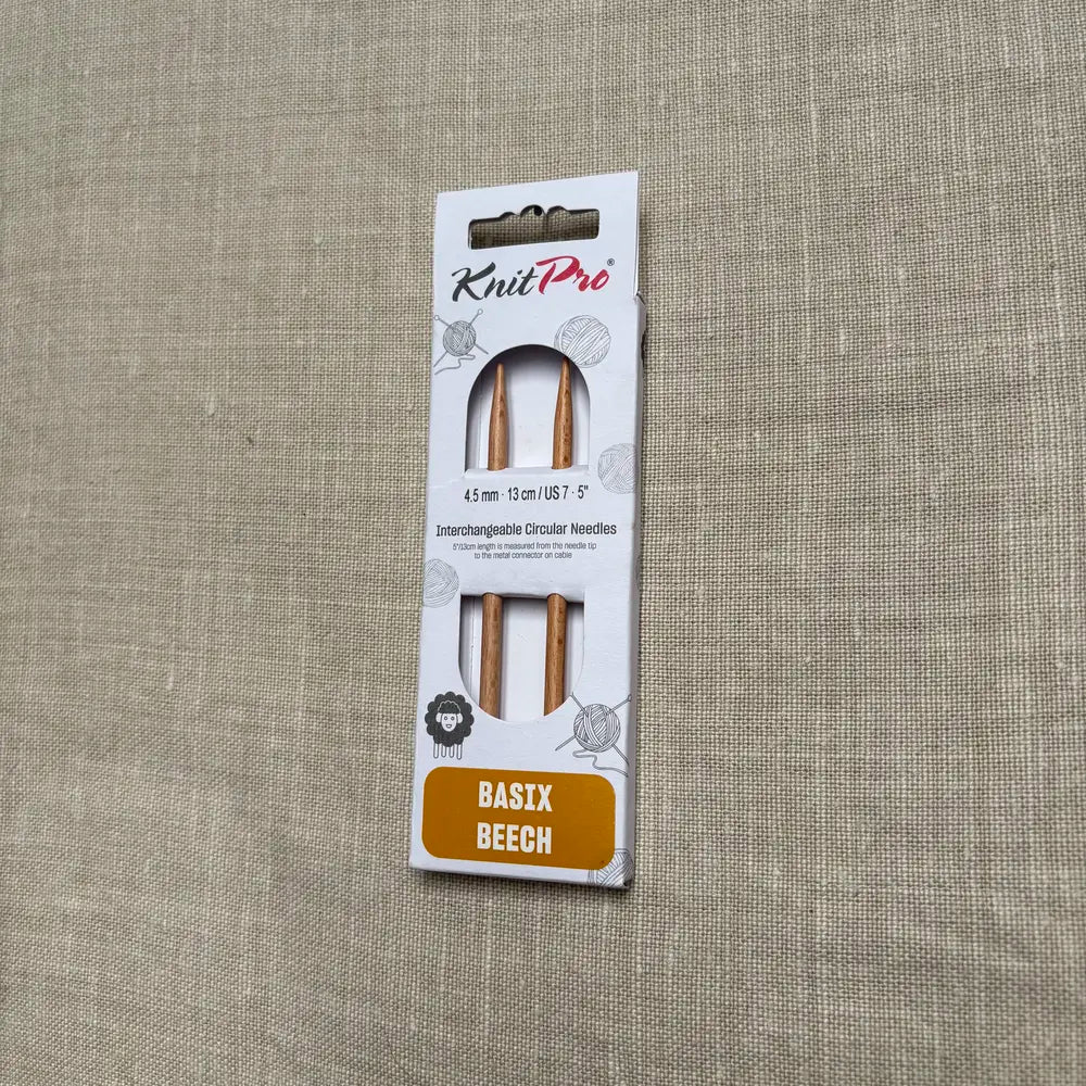 emballage d'aiguilles circulaires interchangeables taille 4,5 mm basix knit pro sur fond lin beige par tricotant