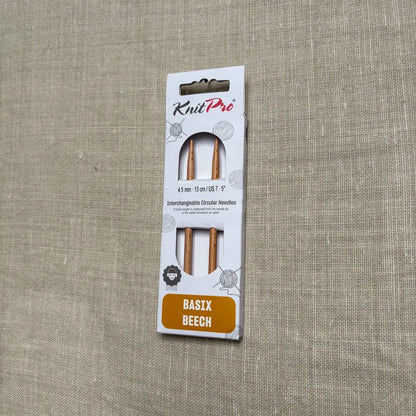emballage d'aiguilles circulaires interchangeables taille 4,5 mm basix knit pro sur fond lin beige par tricotant