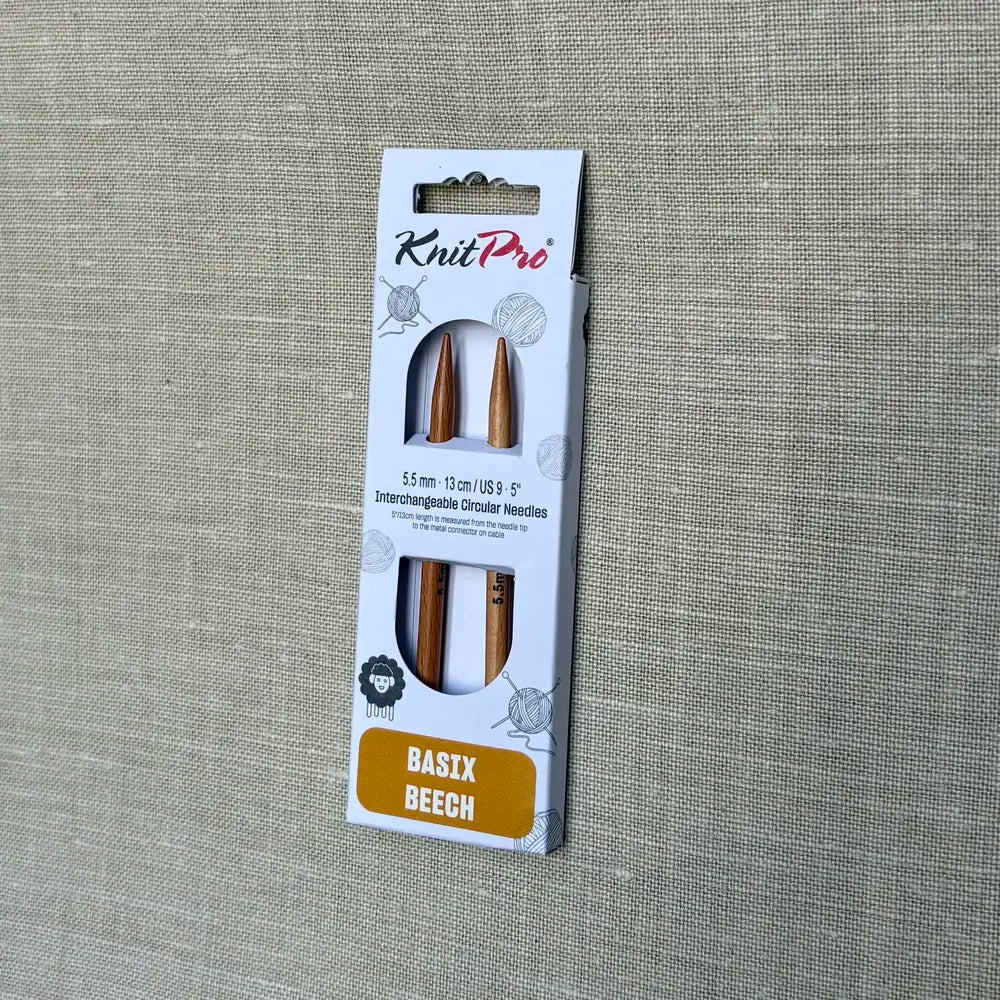 emballage d'aiguilles circulaires interchangeables taille 5,5 mm basix knit pro sur fond lin beige par tricotant