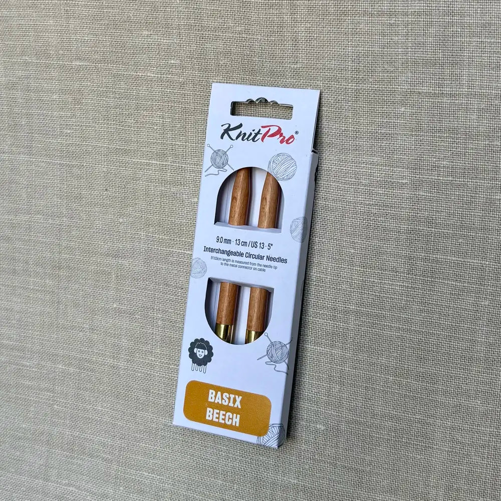 emballage d'aiguilles circulaires interchangeables taille 9 mm basix knit pro sur fond lin beige par tricotant