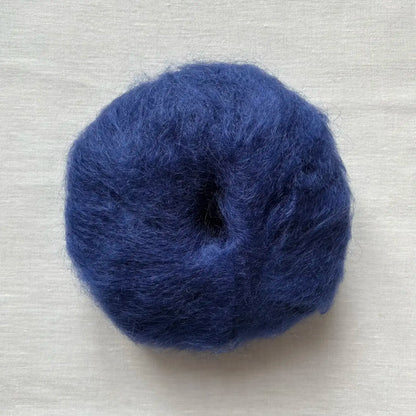 pelote de laine mohair à tricoter de la marque fonty, de couleur bleu marine