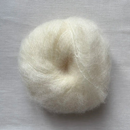 pelote de laine mohair à tricoter de la marque fonty, de couleur écrue