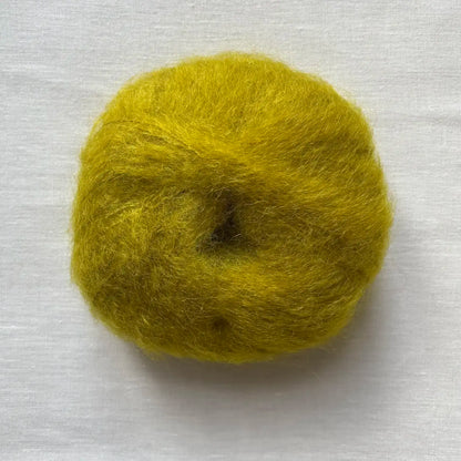 pelote de laine mohair à tricoter de la marque fonty, de couleur vert olive
