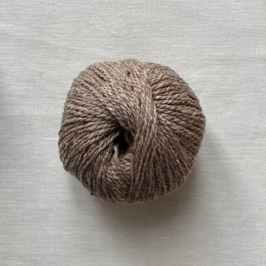 pelote de laine super tweed à tricoter de la marque fonty, de couleur camel